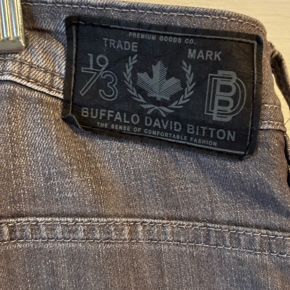 Men’s Buffalo David Bitton Gray Jeans Size 38x32
